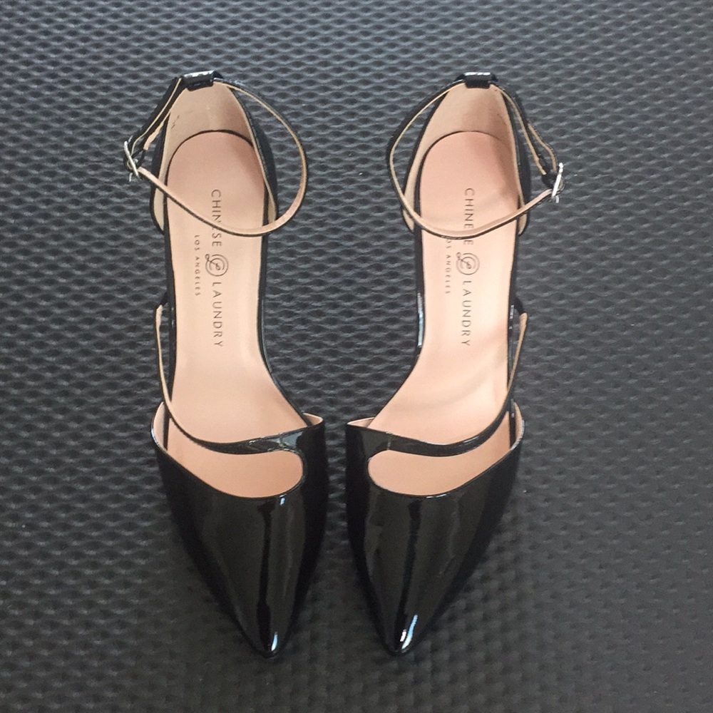 NWOT 9.5 Black Chinese Laundry Ankle Strap Heels